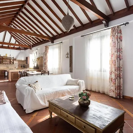 Casa La Rueda With Pool Villa