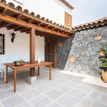 Вилла Casa La Rueda With Pool *
