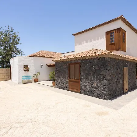 Вилла Casa La Rueda With Pool *