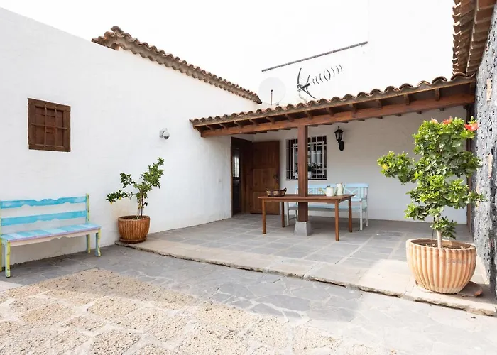 Villa Casa La Rueda With Pool